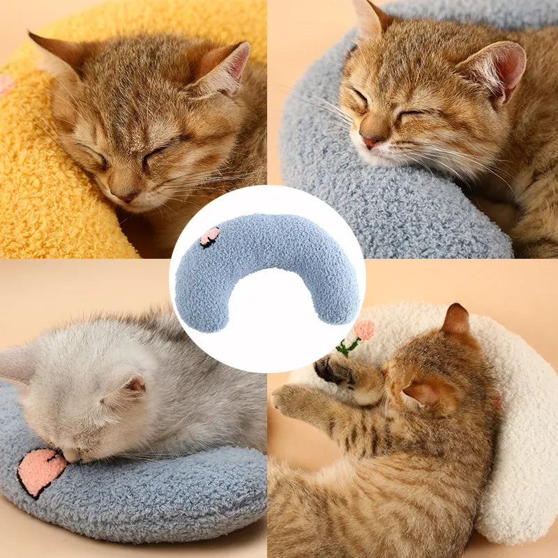 Cozy U-Shaped Pet Pillow – Neck Support for Cats & Small Dogs - The Pawsome Life
